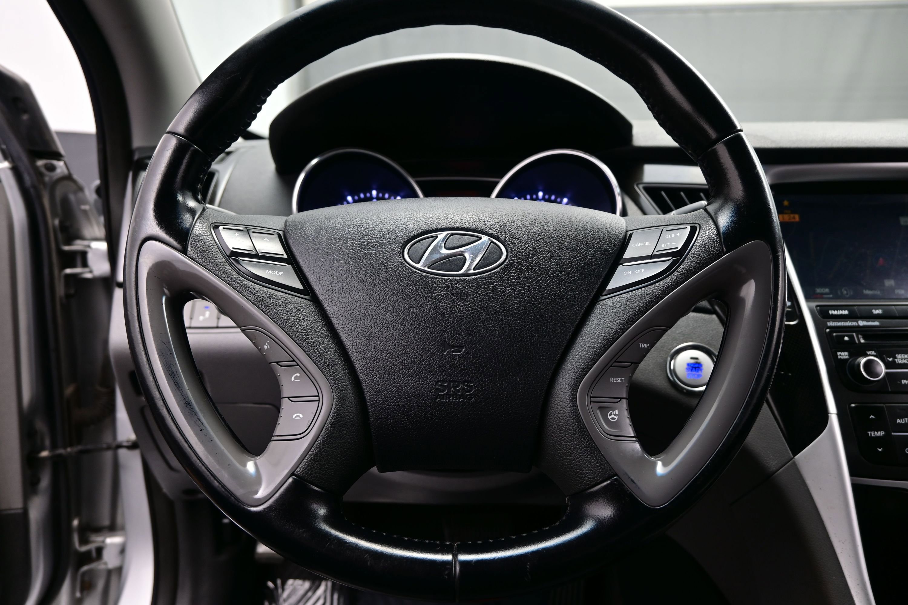 Used 2014 Hyundai Sonata SE w/ Premium Package 03 FWD image 22