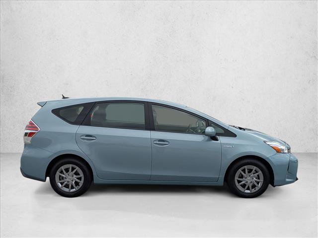 Used 2017 Toyota Prius V Three video 4