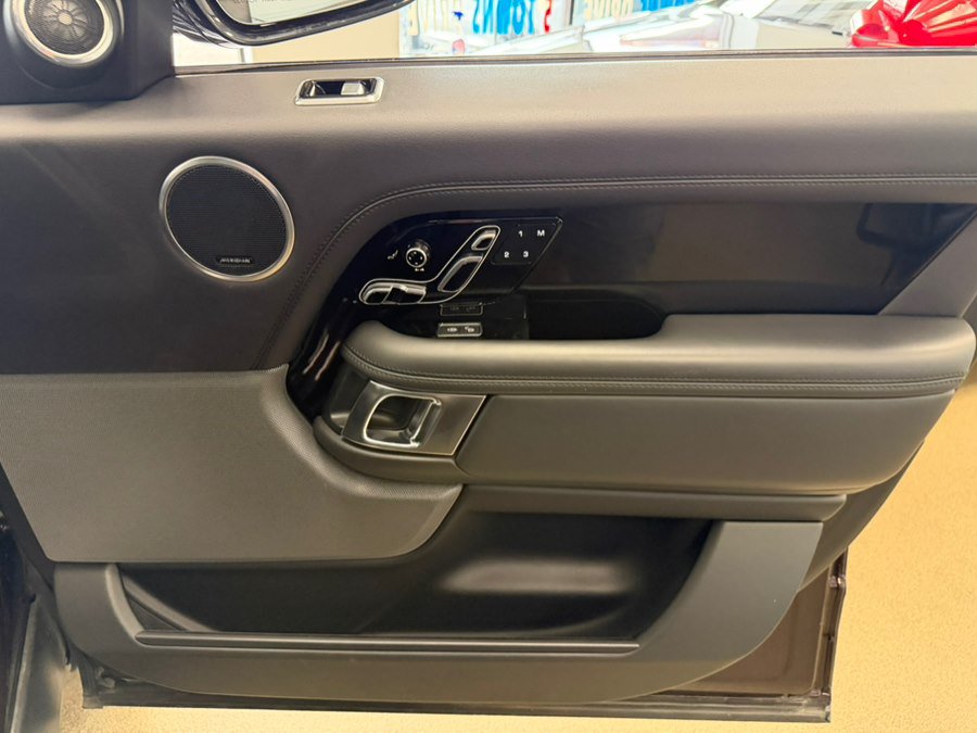 Used 2018 Land Rover Range Rover HSE AWD/4WD image 40