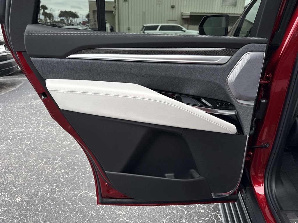 New 2026 Cadillac Escalade V image 13