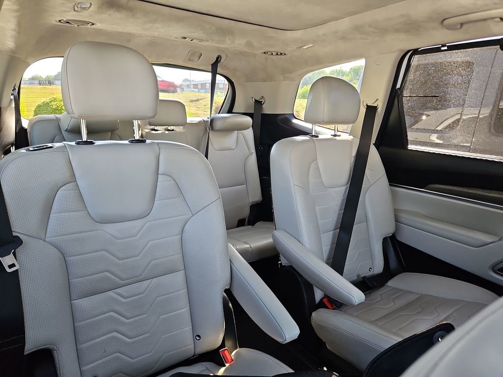 Used 2022 Kia Telluride SX w/ SX Prestige Package image 10