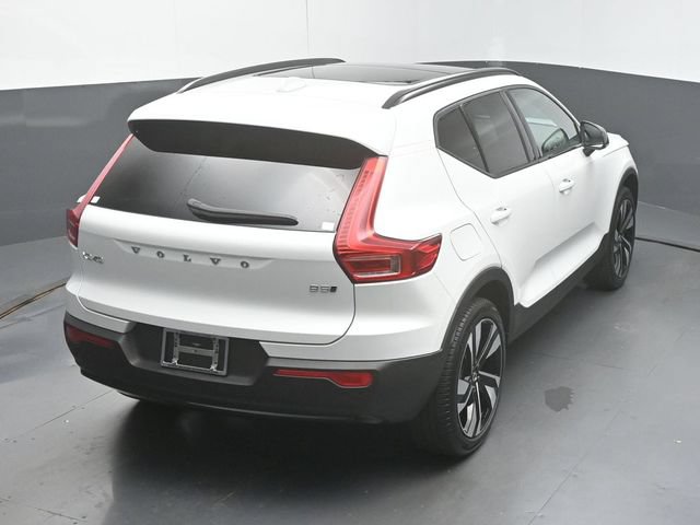Certified 2025 Volvo XC40 B5 Ultra AWD/4WD image 48