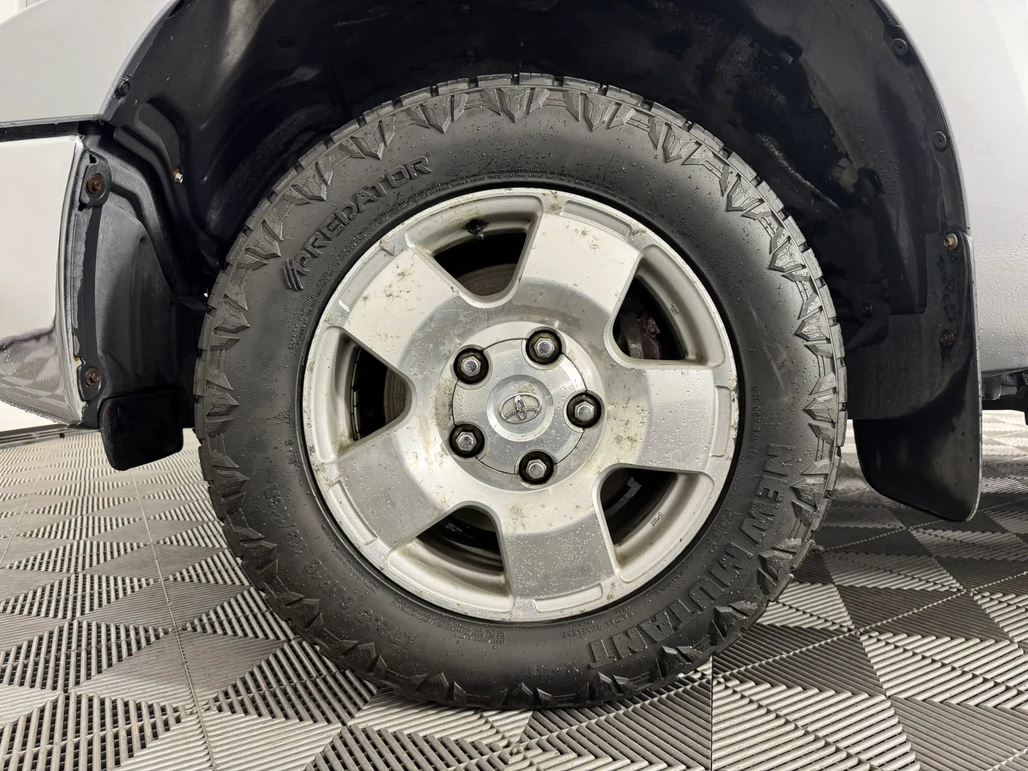Used 2011 Toyota Tundra 4x4 Double Cab w/ TRD Off-Road Pkg image 38