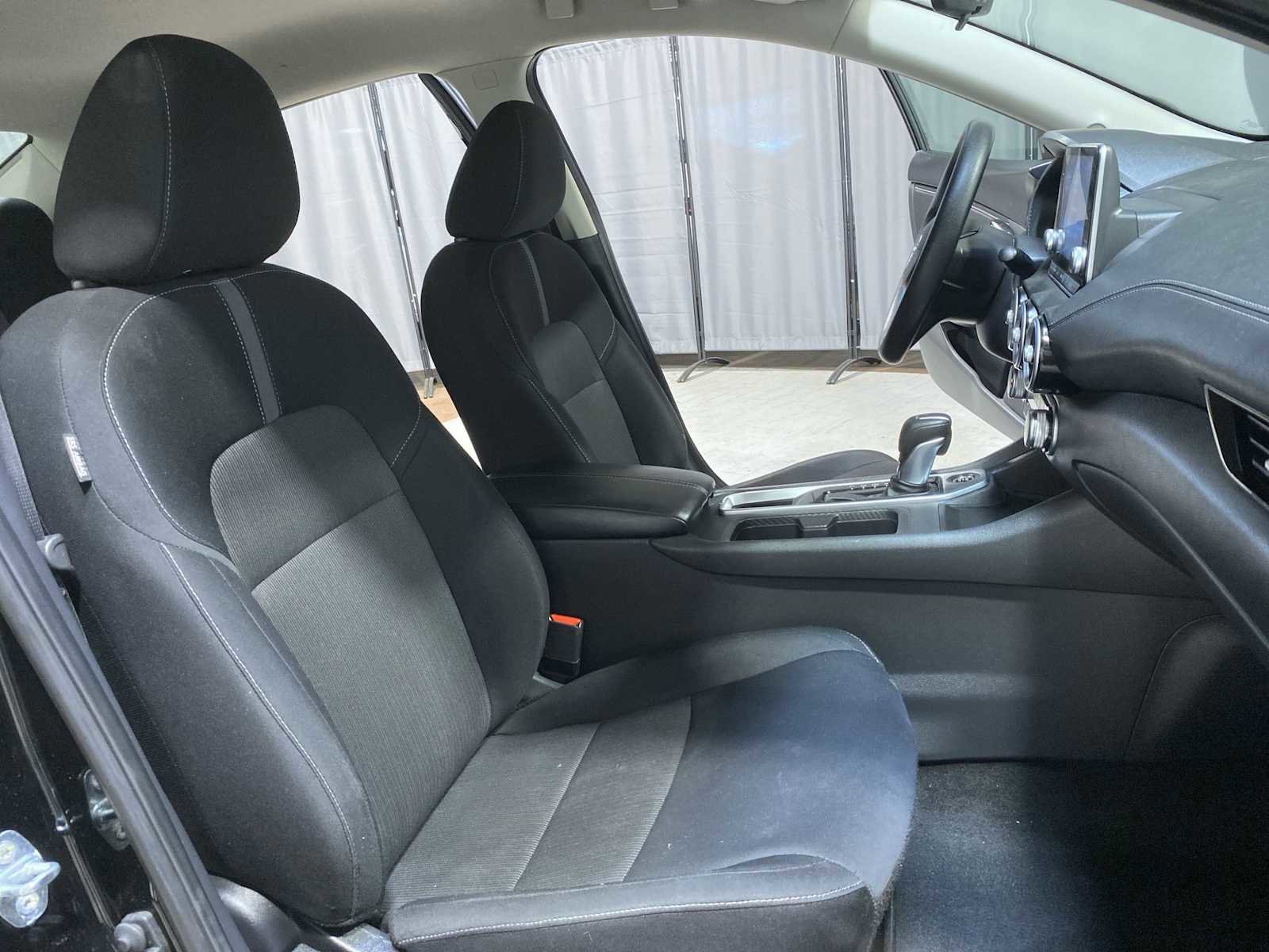 Used 2024 Nissan Sentra SV FWD image 14