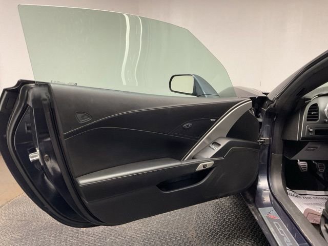 Used 2014 Chevrolet Corvette Stingray Coupe RWD image 10