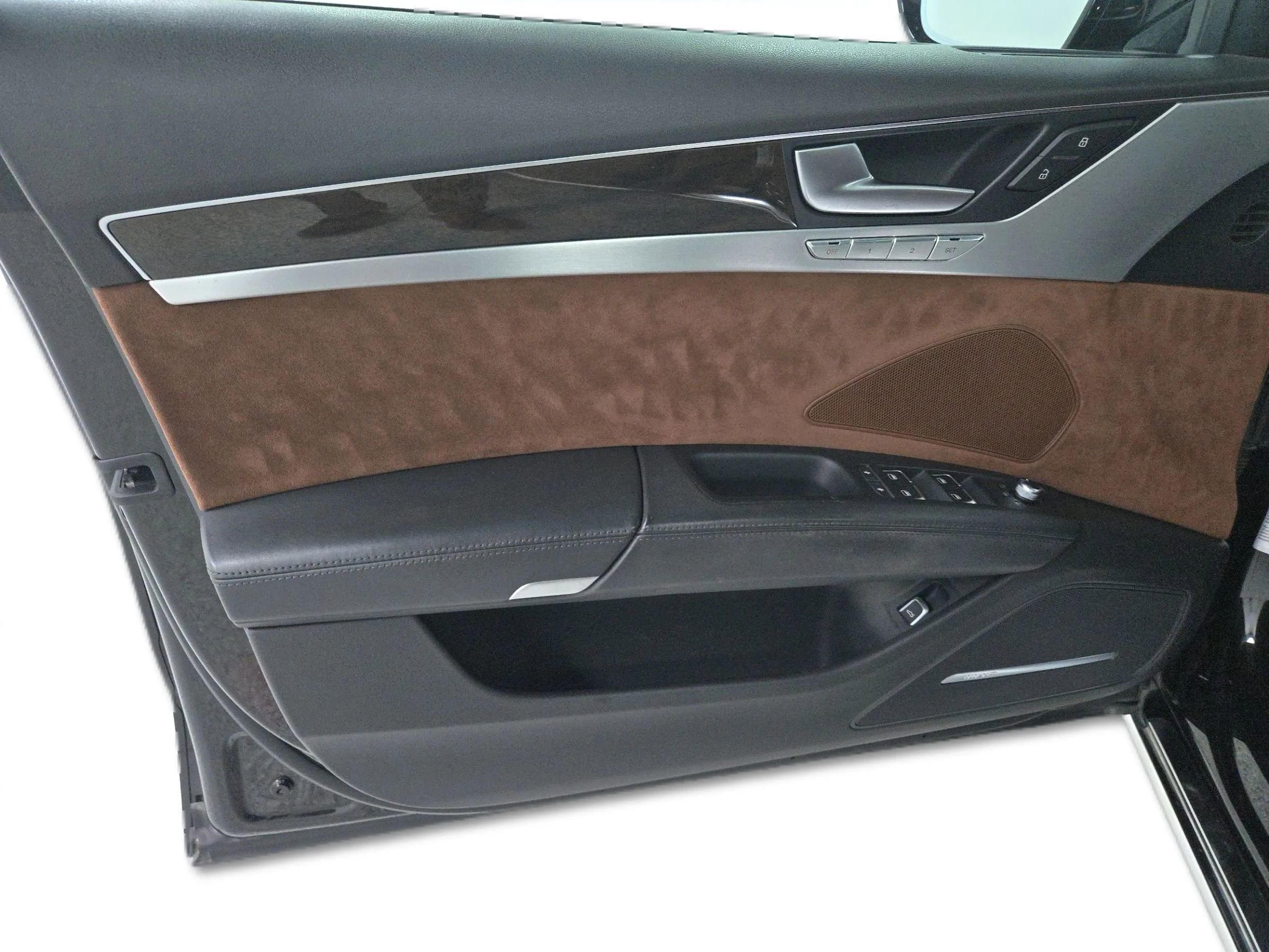 Used 2014 Audi A8 L 3.0T image 21