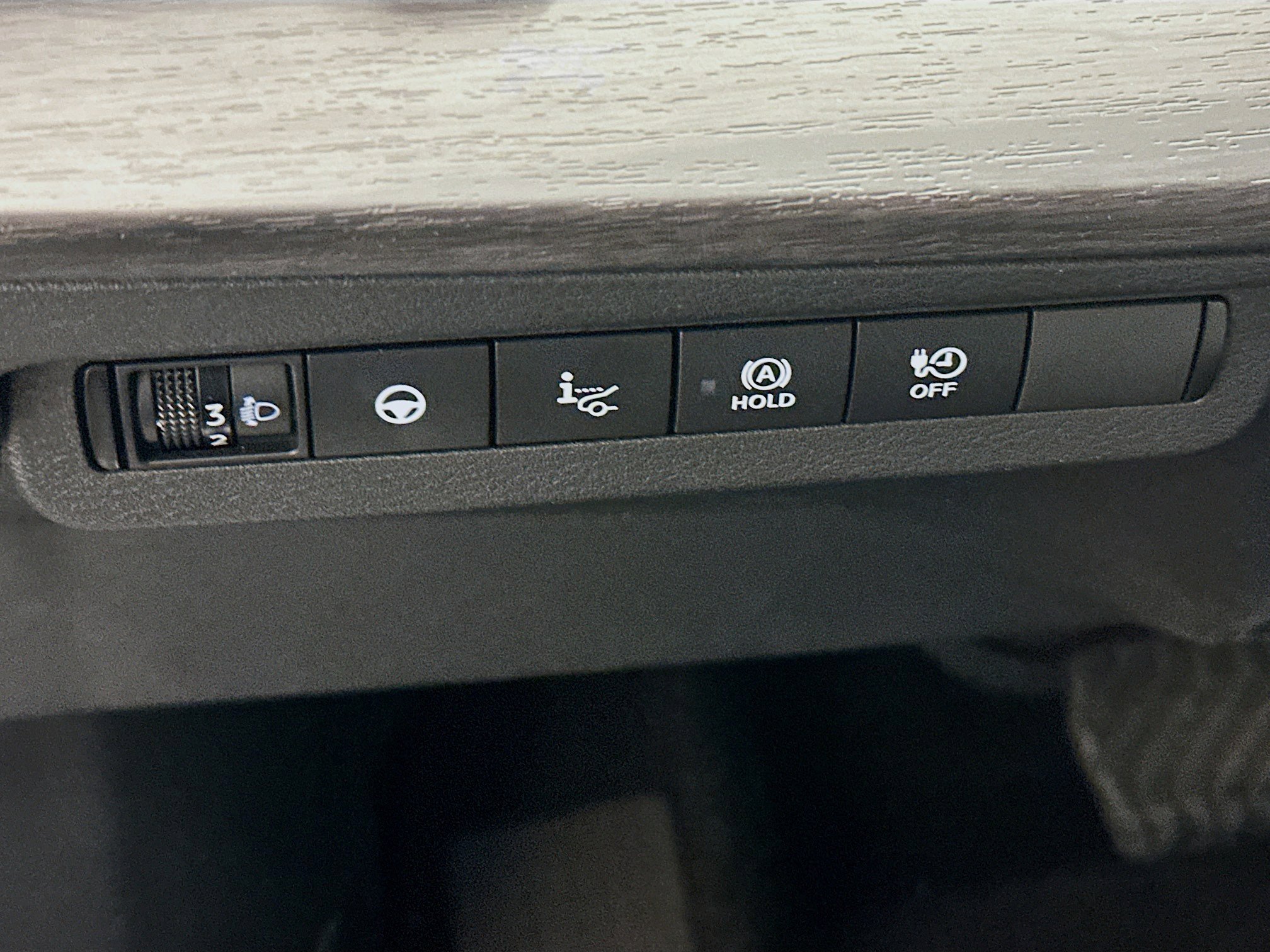 Used 2024 Nissan Ariya AWD image 17