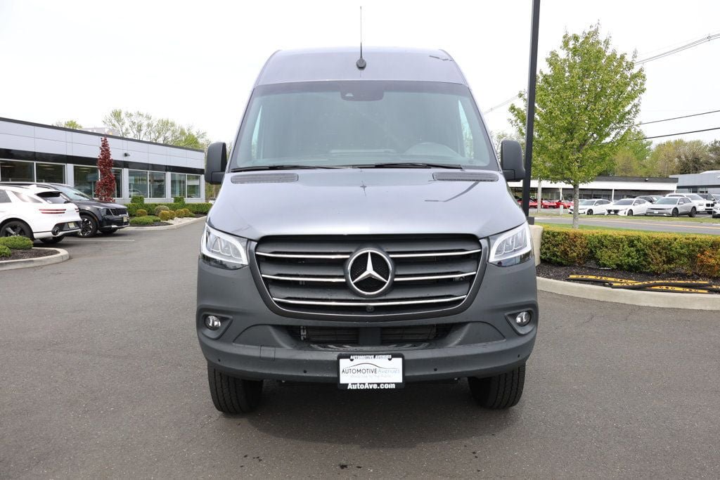 Used 2023 Mercedes-Benz Sprinter 2500 image 8