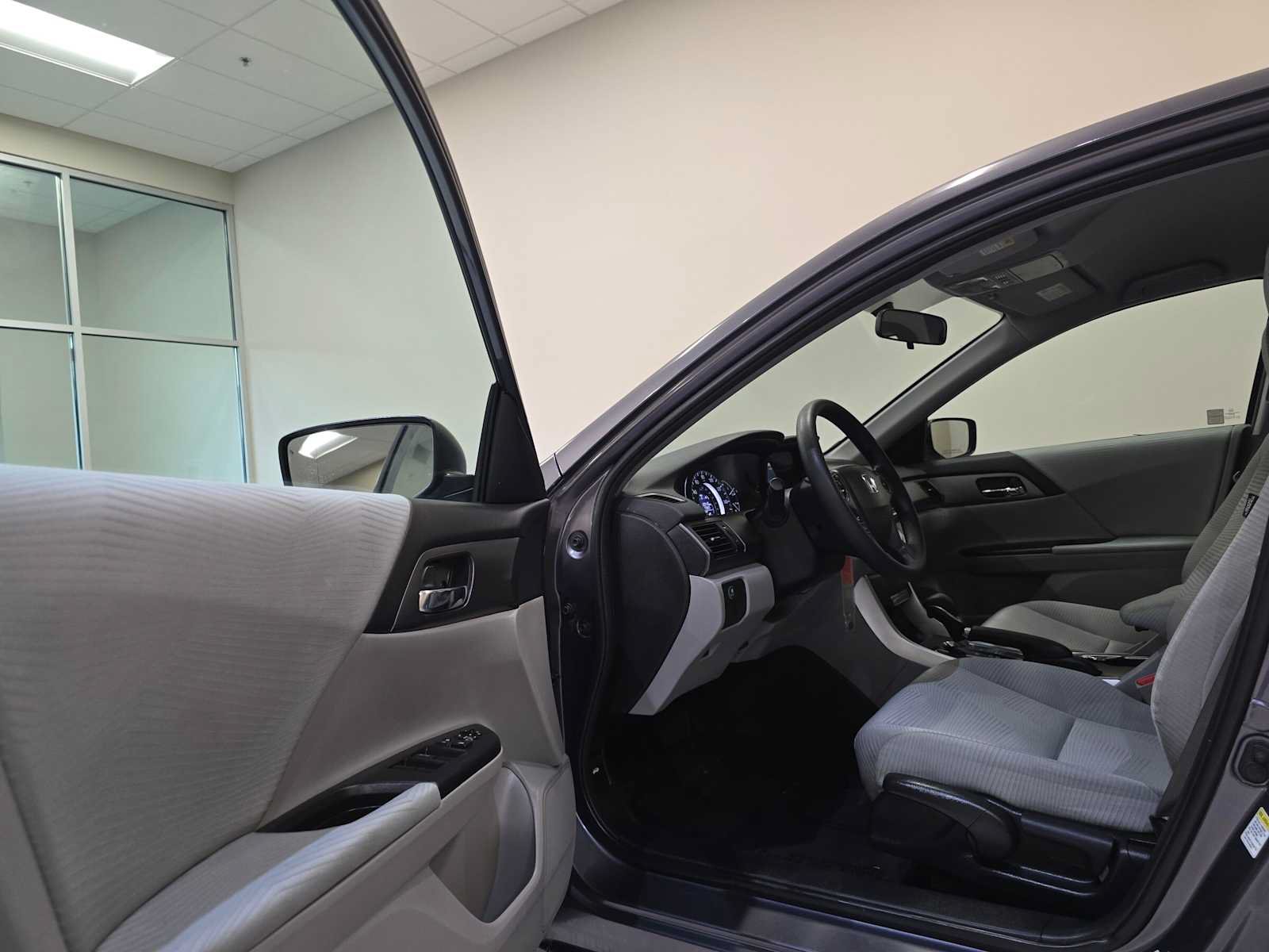 Used 2014 Honda Accord LX image 22