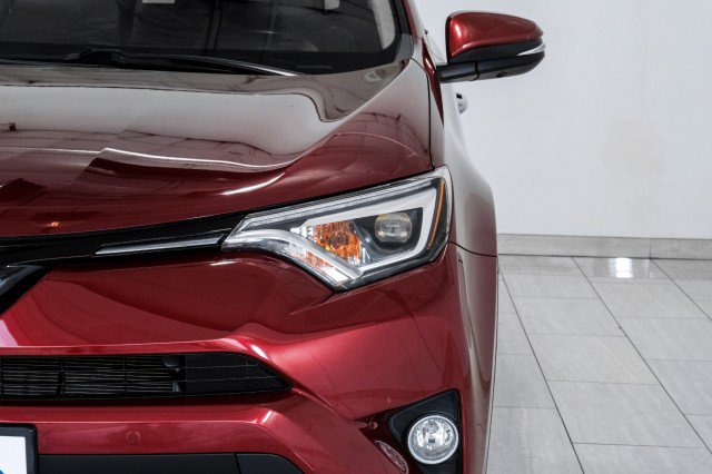 Used 2018 Toyota RAV4 Limited w/ Advanced Technology Package AWD/4WD image 47