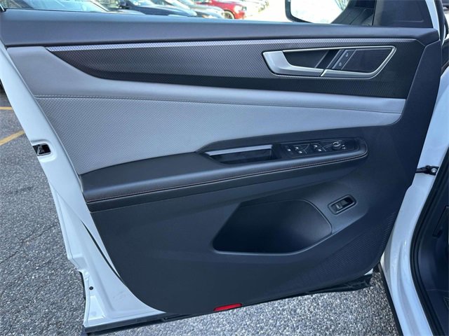 Used 2025 Volkswagen Atlas Peak Edition SE image 25