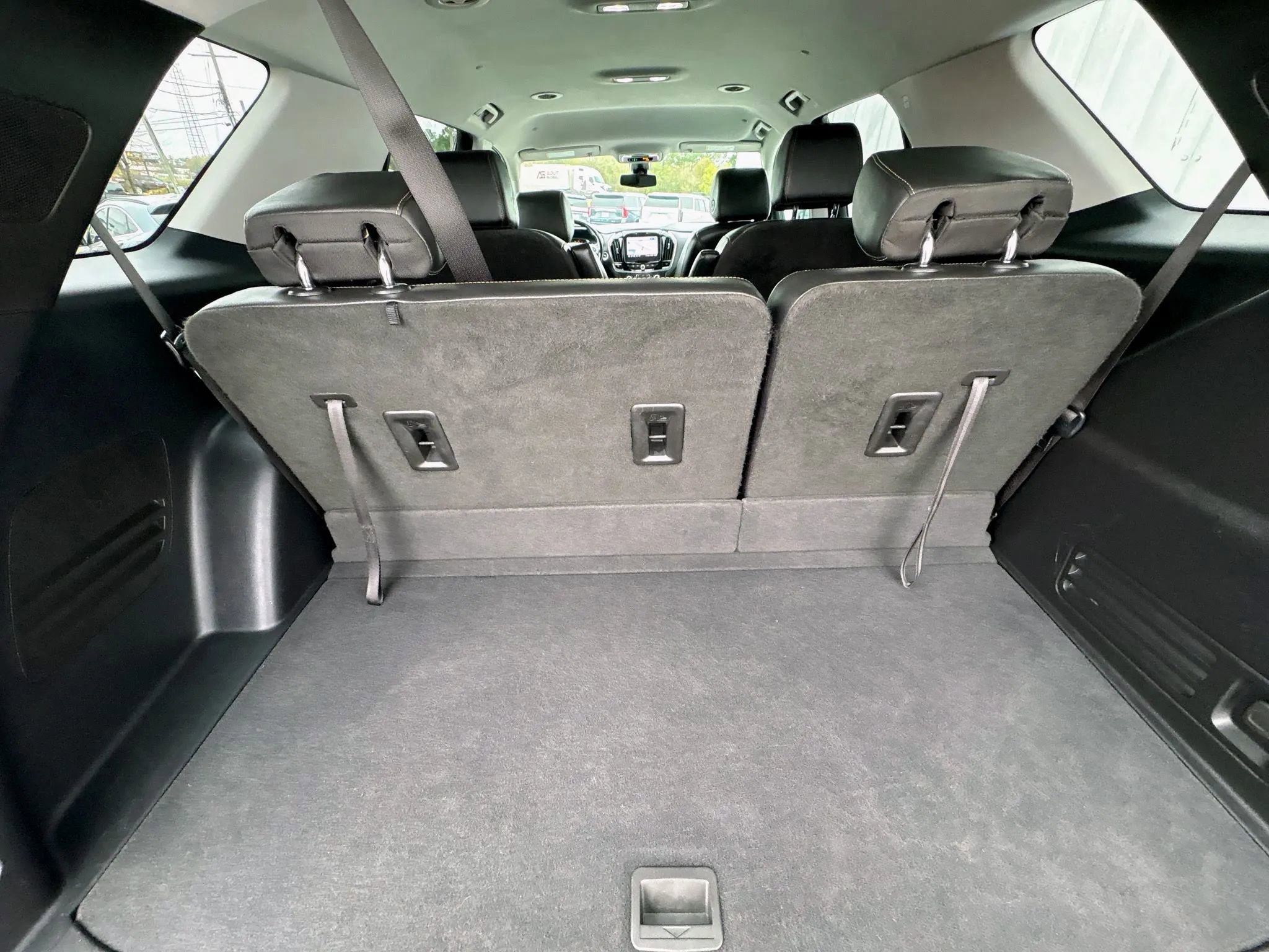 Used 2020 Chevrolet Traverse RS image 13