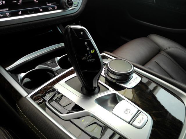 Used 2022 BMW 740i RWD image 46