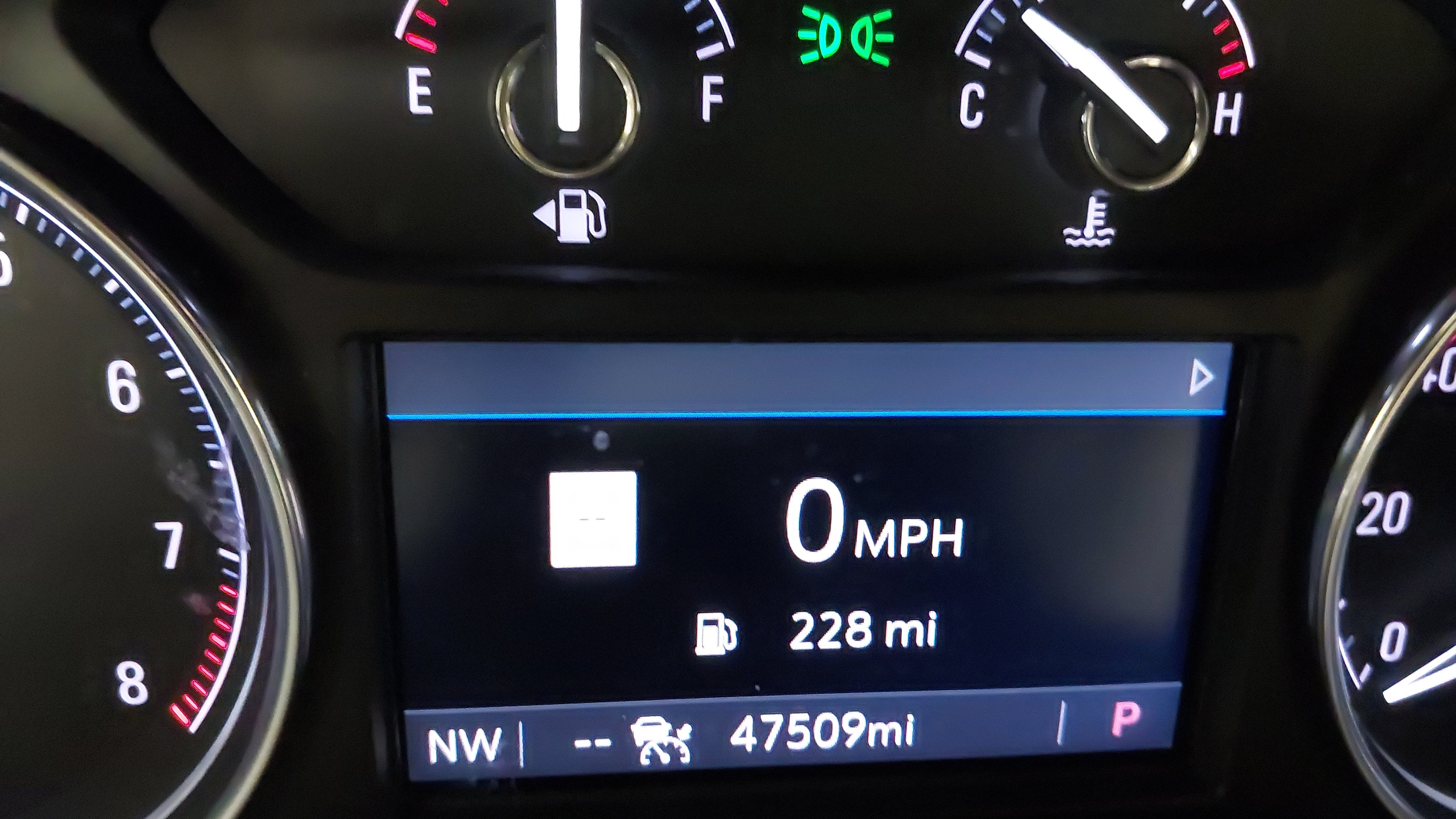 Used 2023 Buick Enclave Essence AWD/4WD image 19