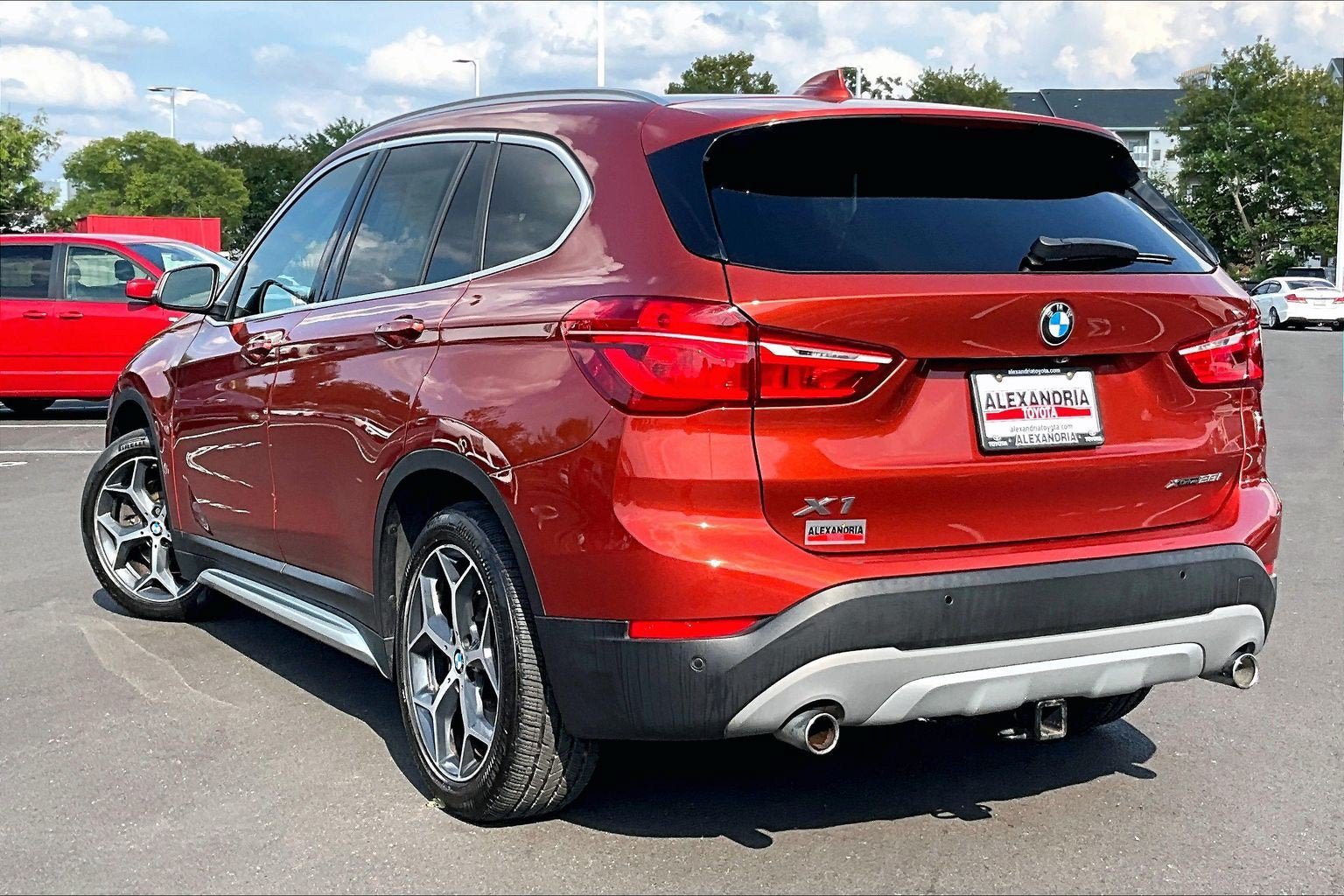 Used 2018 BMW X1 xDrive28i w/ Premium Package AWD/4WD image 10