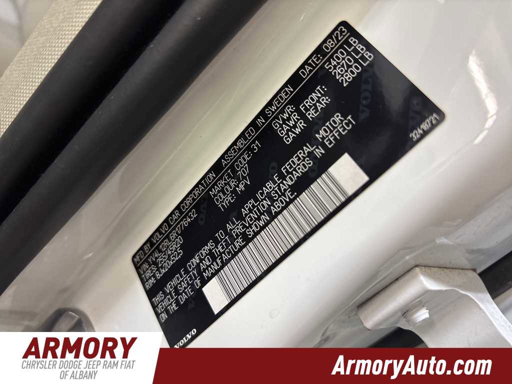 Used 2024 Volvo XC60 B5 Plus image 47