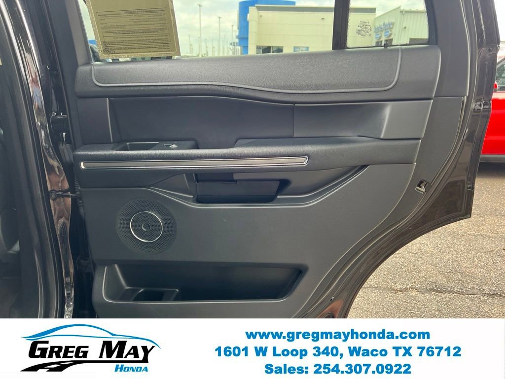 Used 2023 Ford Expedition XLT RWD image 13