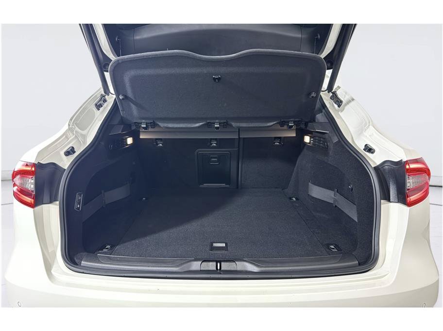 Used 2019 Maserati Levante S AWD/4WD image 14