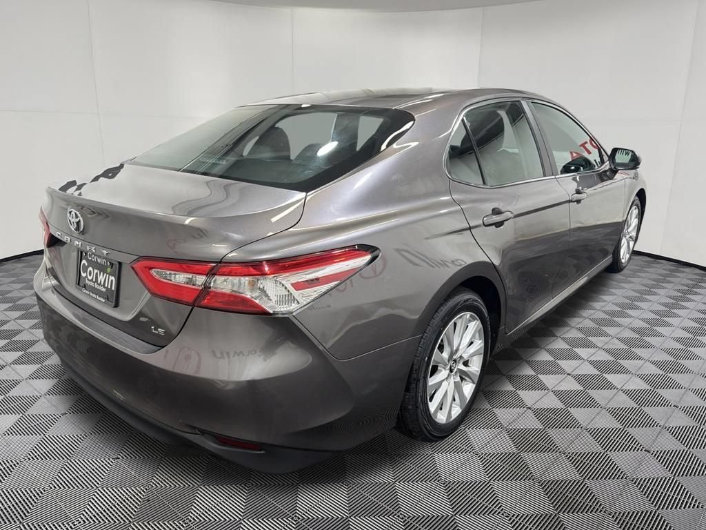 Used 2018 Toyota Camry LE FWD image 7
