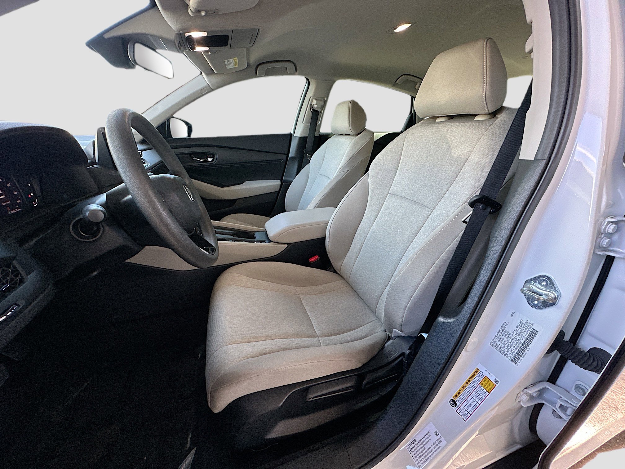 Used 2025 Honda Accord LX image 18