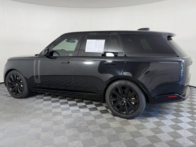 Used 2023 Land Rover Range Rover SE AWD/4WD image 4