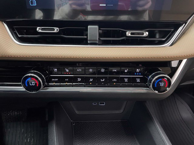 New 2027 Chevrolet Equinox ACTIV w/ Convenience Package III AWD/4WD image 12