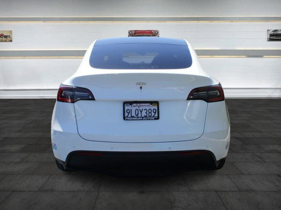 Used 2021 Tesla Model Y Long Range image 6