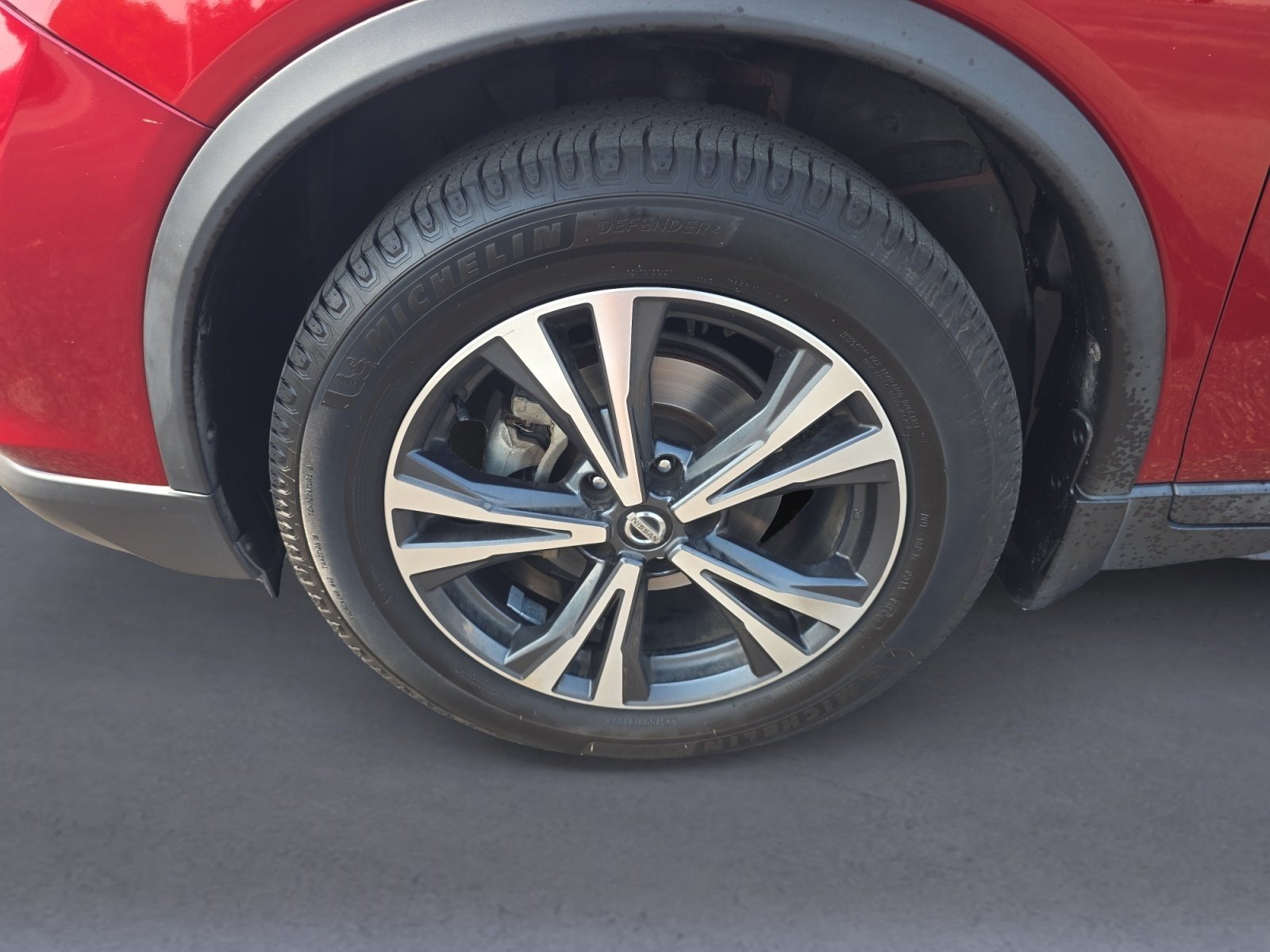 Used 2020 Nissan Rogue SV w/ Sun & Sound Touring Package FWD image 10