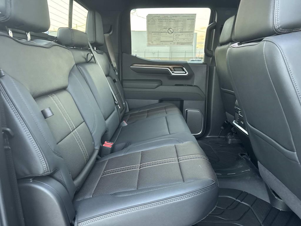 New 2026 Chevrolet Silverado 1500 High Country image 9