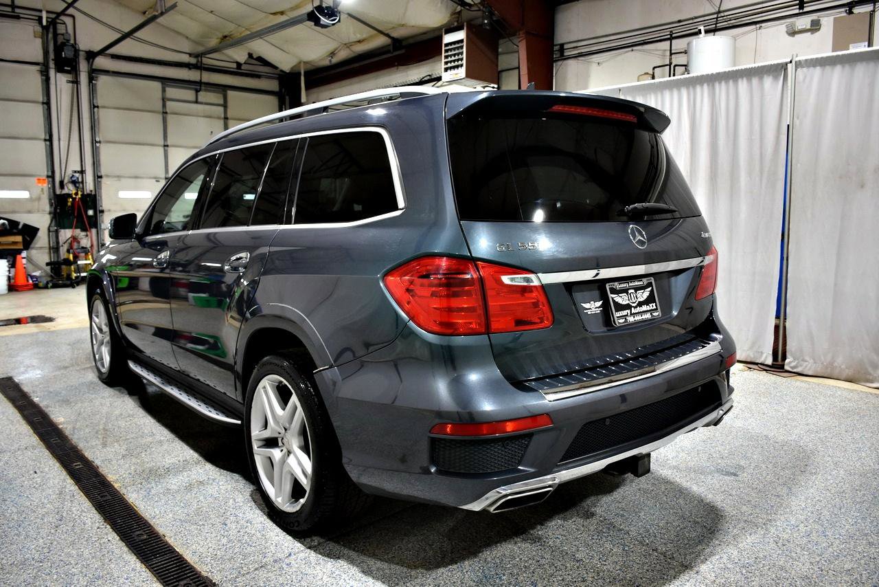 Used 2015 Mercedes-Benz GL 550 4MATIC w/ Accessory Chrome Package image 32