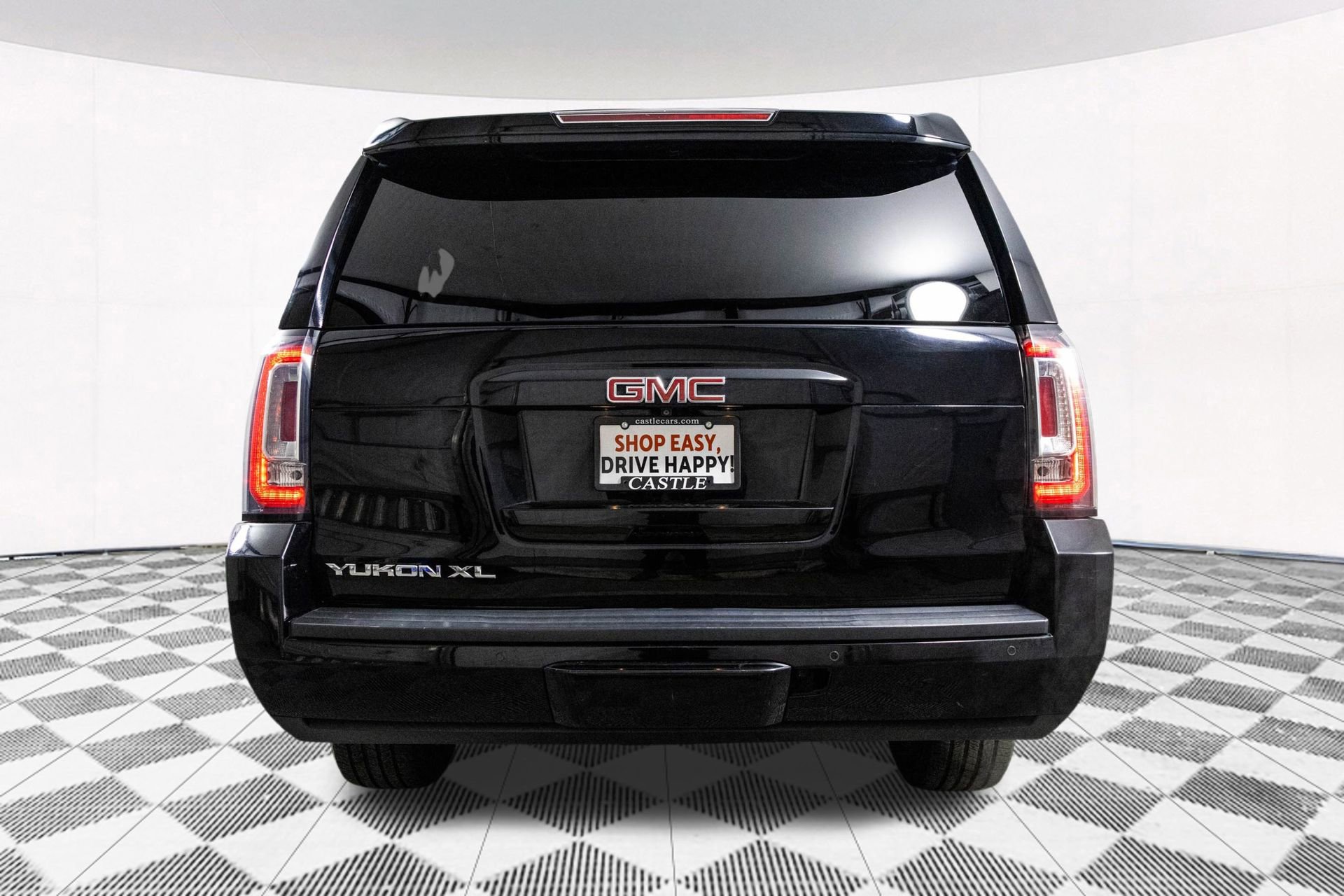 Used 2017 GMC Yukon XL SLT image 8