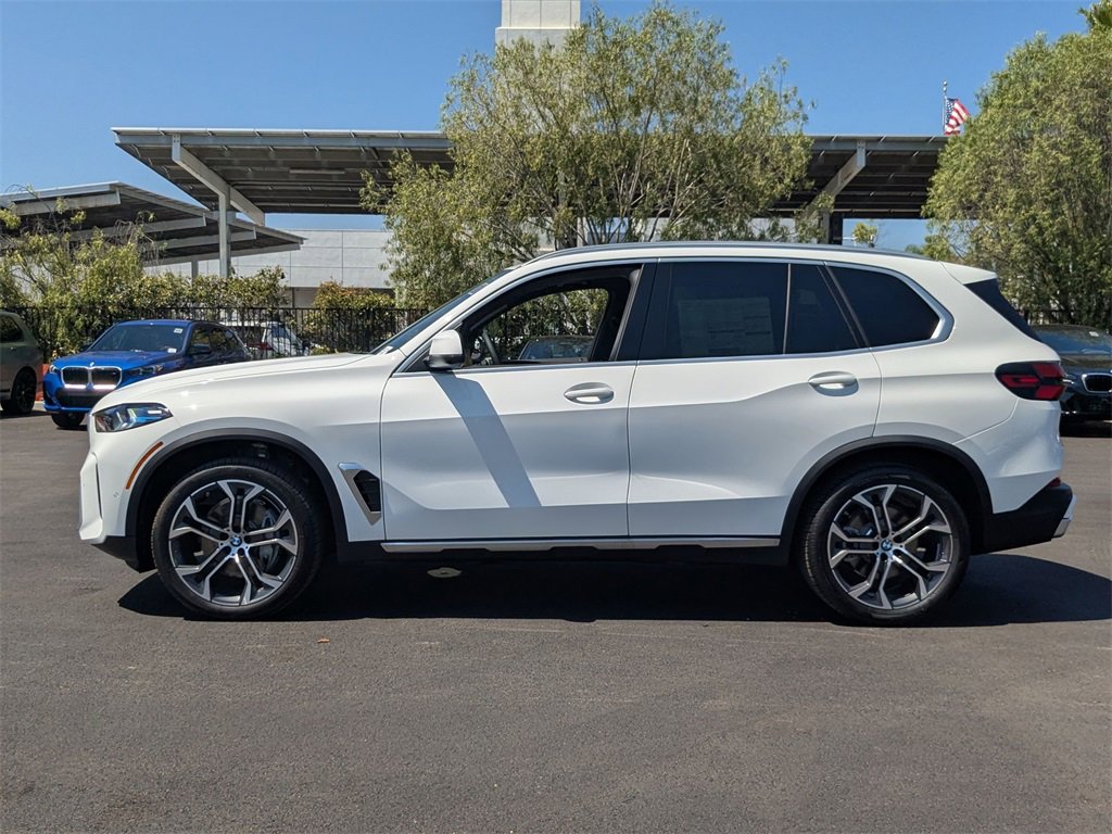 New 2026 BMW X5 sDrive40i image 6