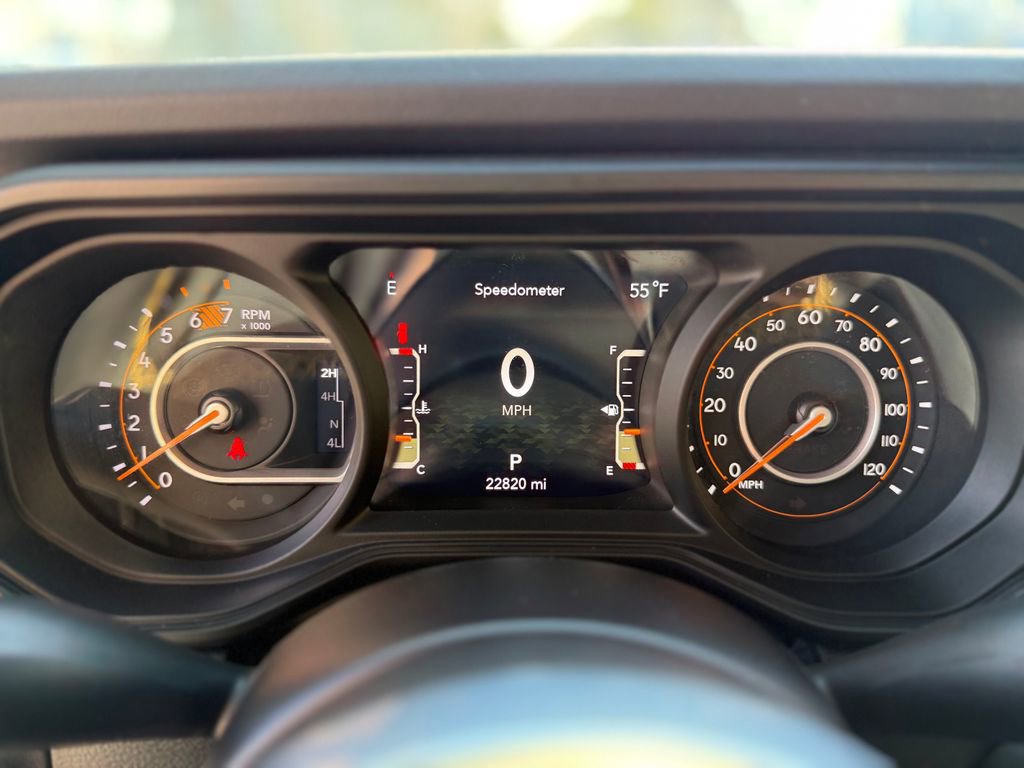 Used 2024 Jeep Wrangler Sahara w/ Technology Group image 11