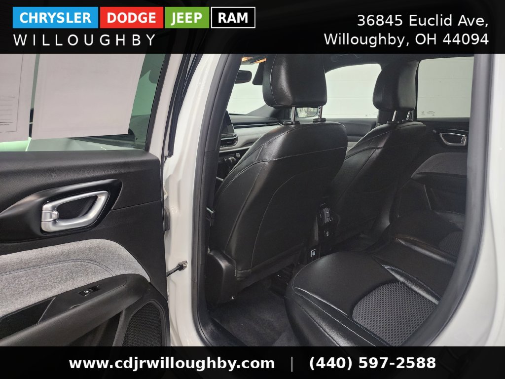 Used 2025 Jeep Compass Latitude AWD/4WD image 24