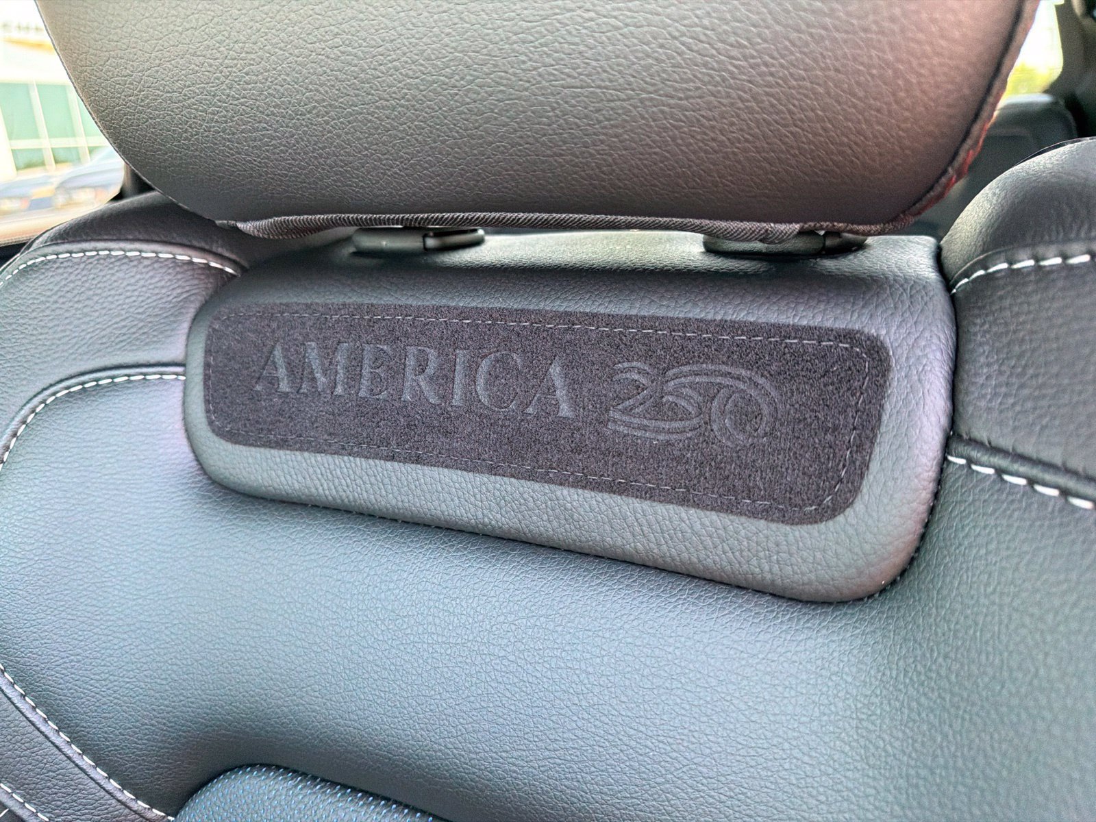 New 2026 RAM 1500 Laramie AWD/4WD image 23