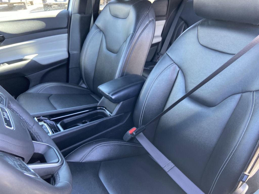 Used 2025 Jeep Compass Limited AWD/4WD image 14