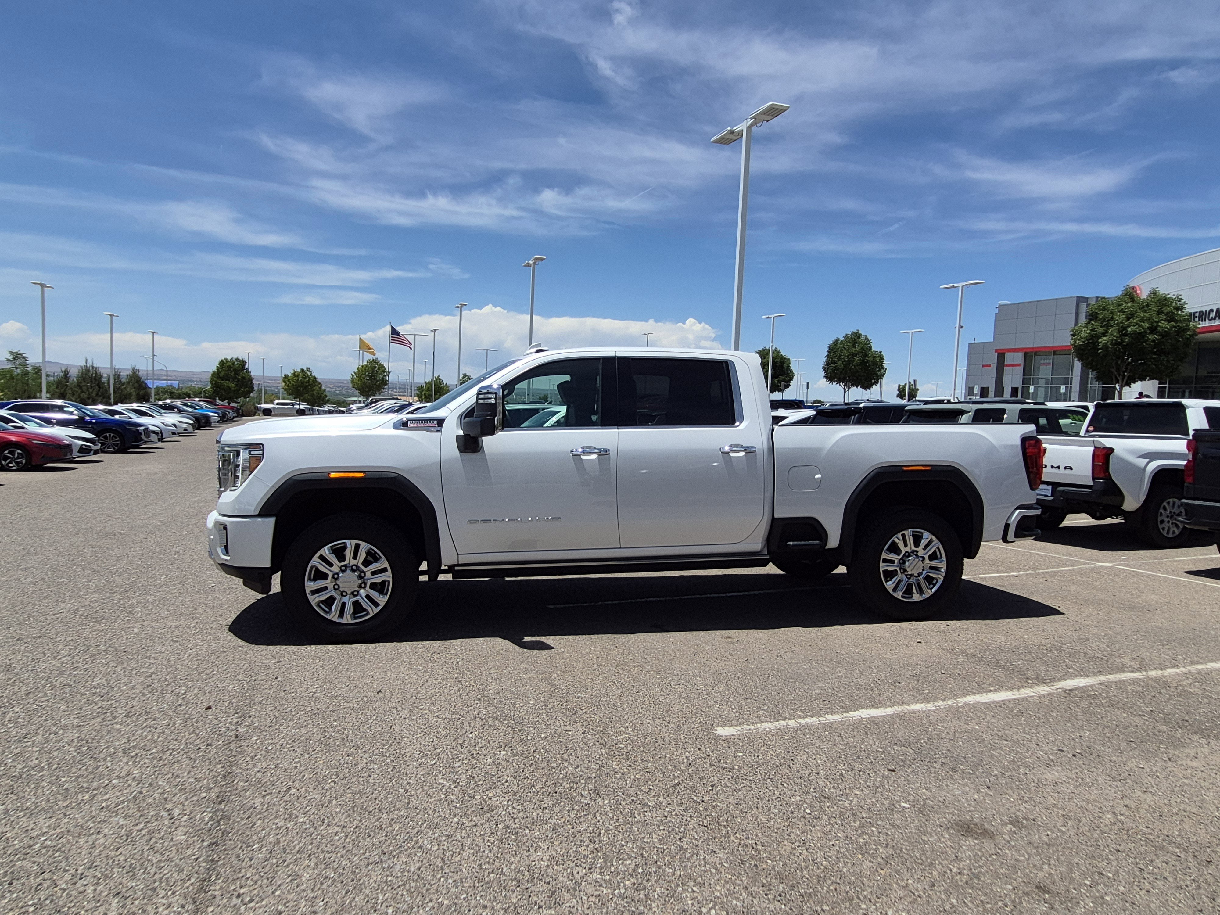 Used 2021 GMC Sierra 3500 Denali w/ Denali Ultimate Package AWD/4WD video 2