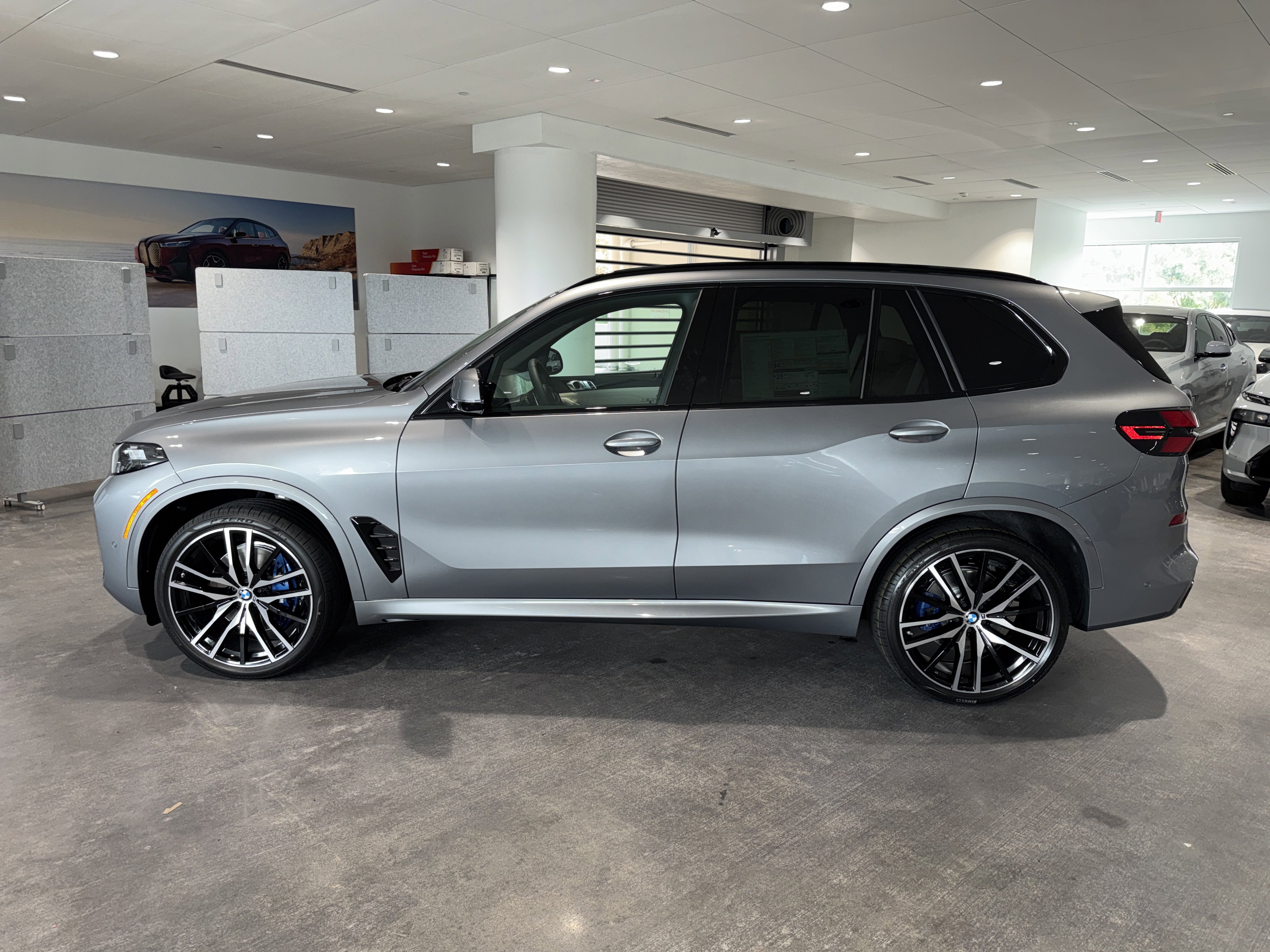 New 2026 BMW X5 sDrive40i image 4