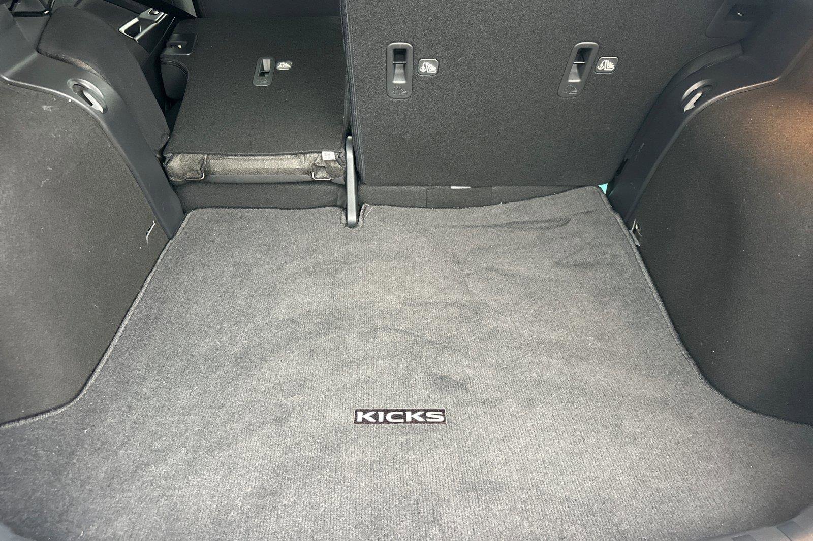 Used 2024 Nissan Kicks S image 15