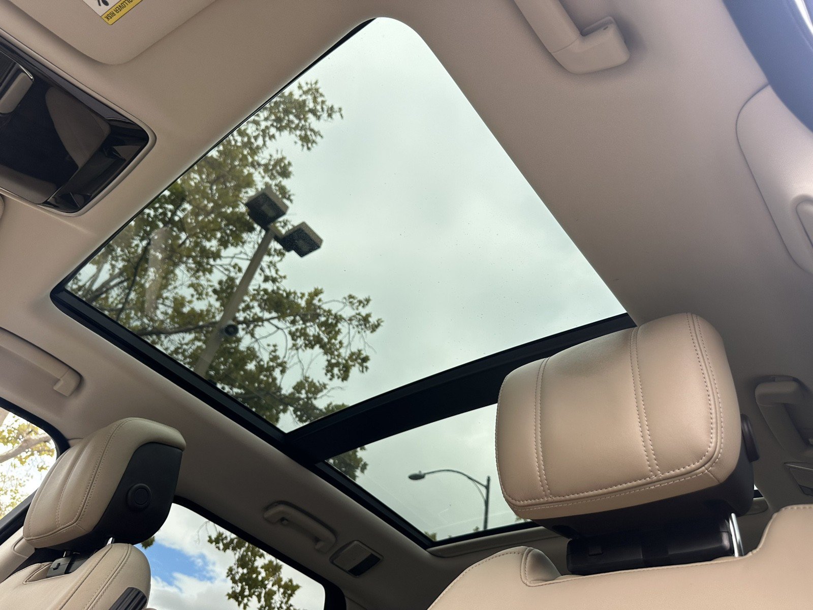 Used 2018 Land Rover Range Rover Sport HSE AWD/4WD image 22