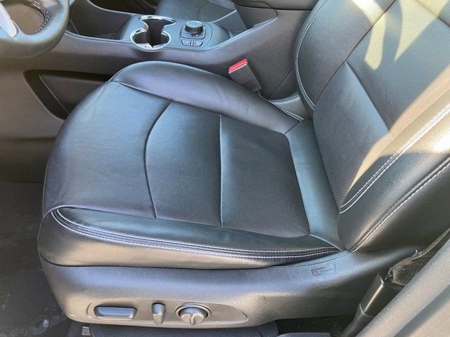 Used 2024 GMC Terrain SLT image 15