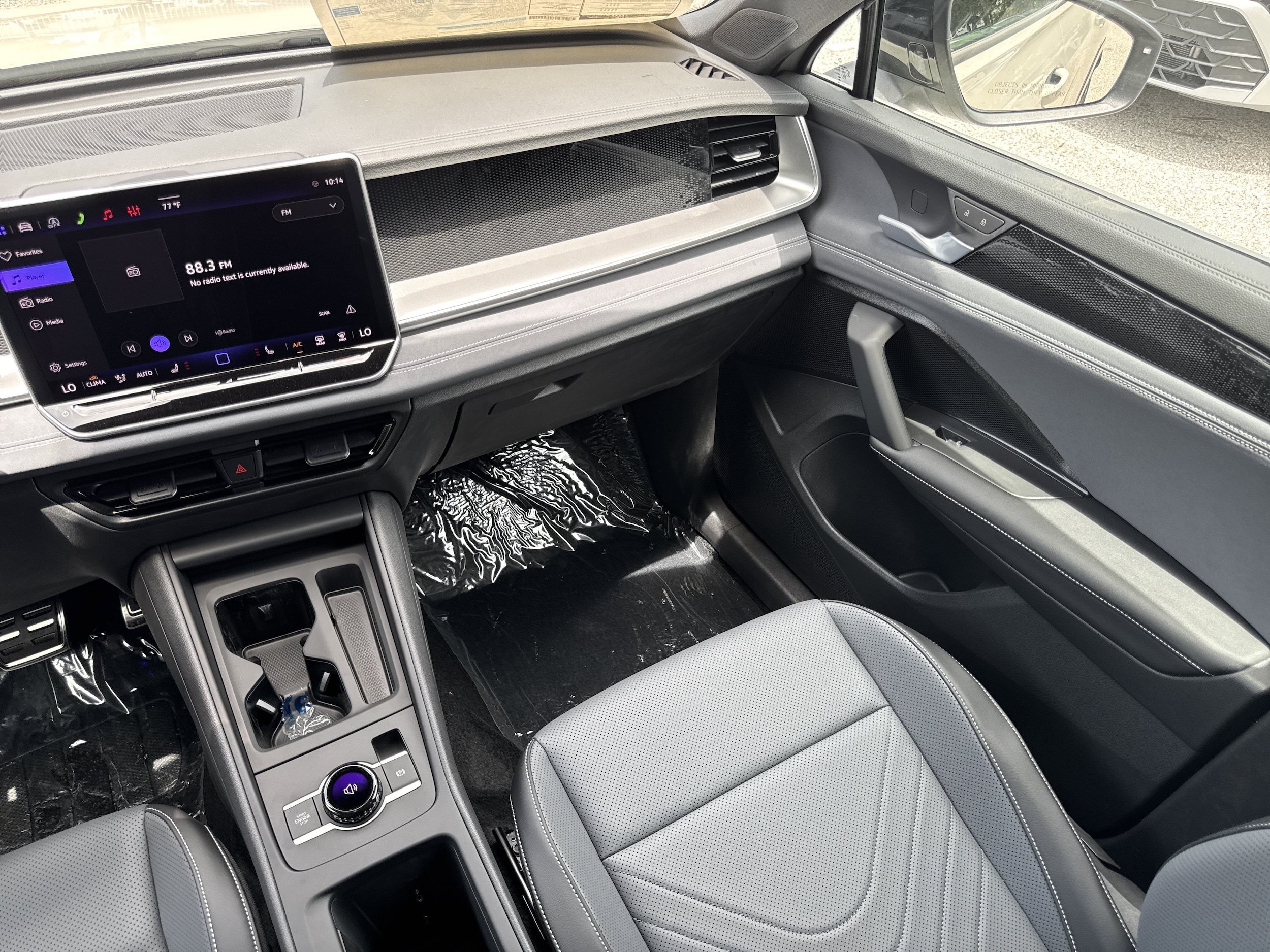 New 2026 Volkswagen Tiguan SE R-Line FWD image 15