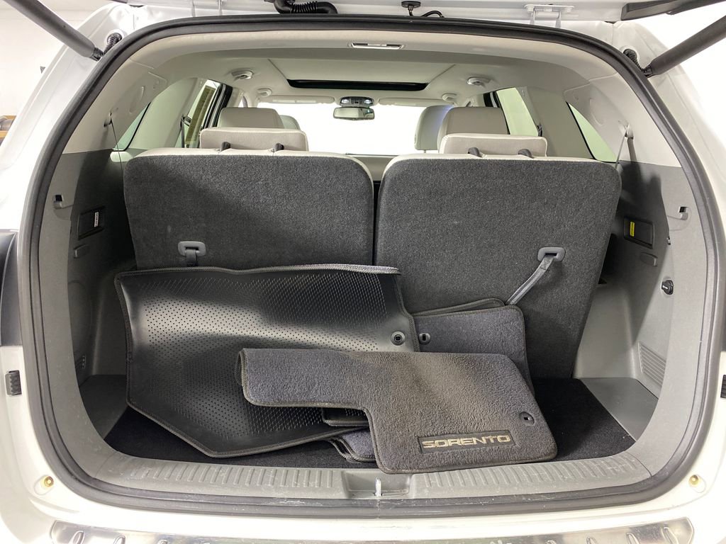 Used 2020 Kia Sorento SX image 32