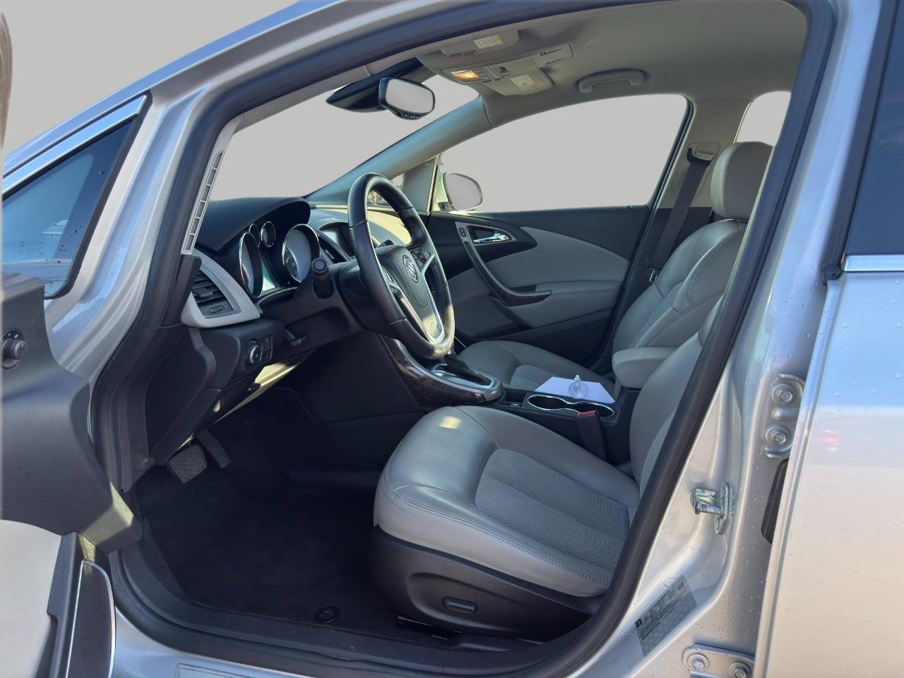 Used 2015 Buick Verano Convenience FWD image 11