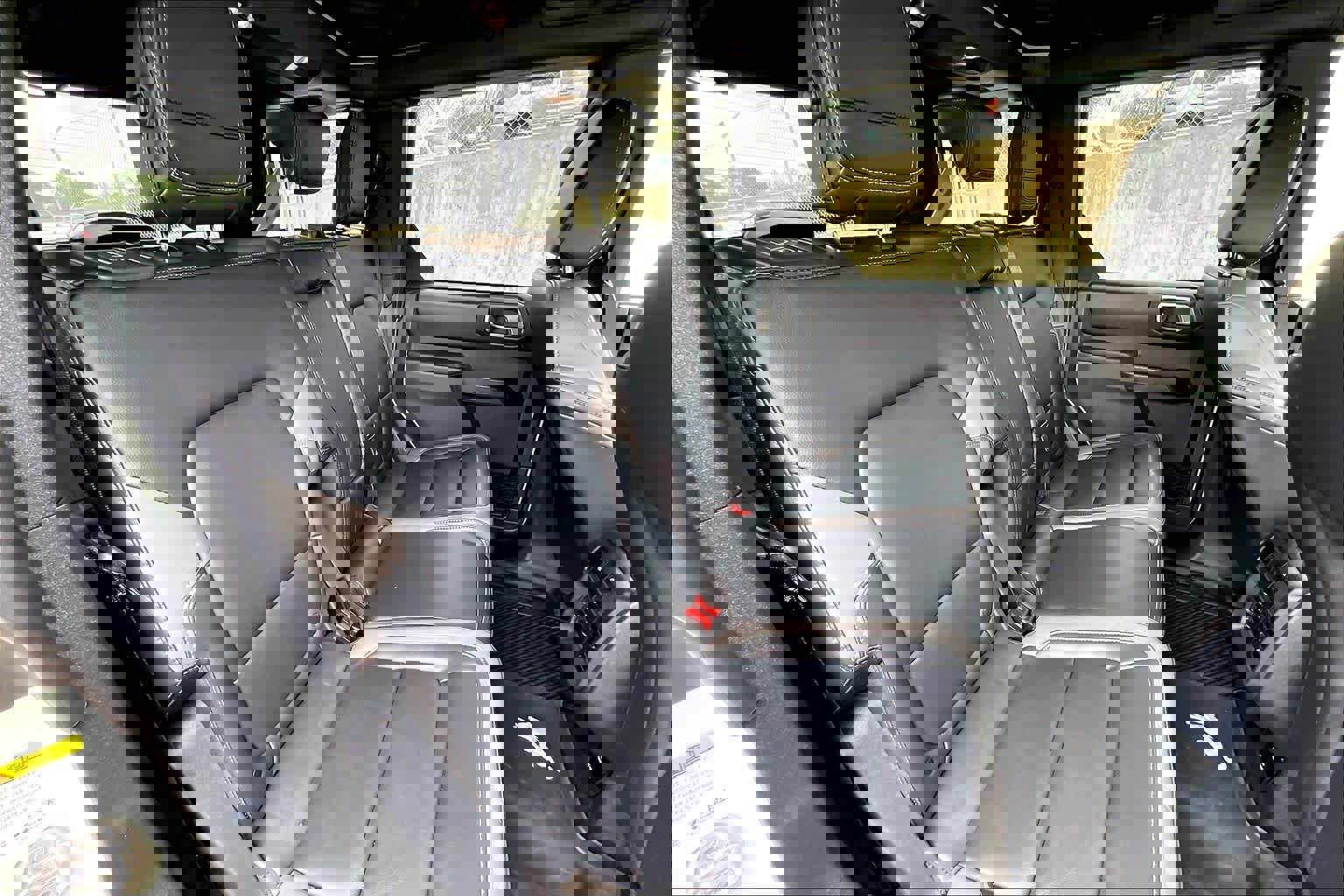 Certified 2025 Ford Bronco Outer Banks w/ Black Appearance Package image 20