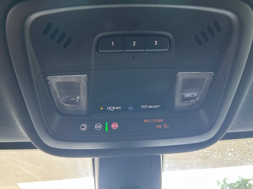 Used 2023 Chevrolet Traverse RS FWD image 56