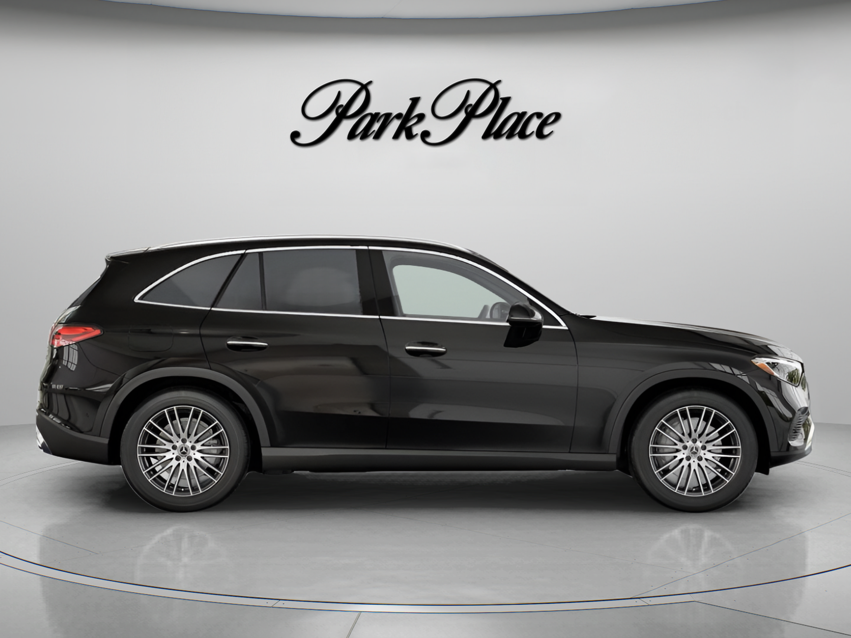 Used 2026 Mercedes-Benz GLC 300 image 28