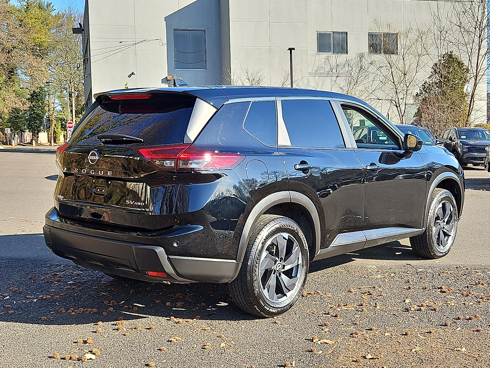 Certified 2024 Nissan Rogue SV AWD/4WD image 6