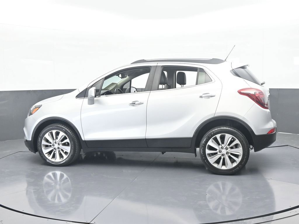 Used 2020 Buick Encore Preferred image 3
