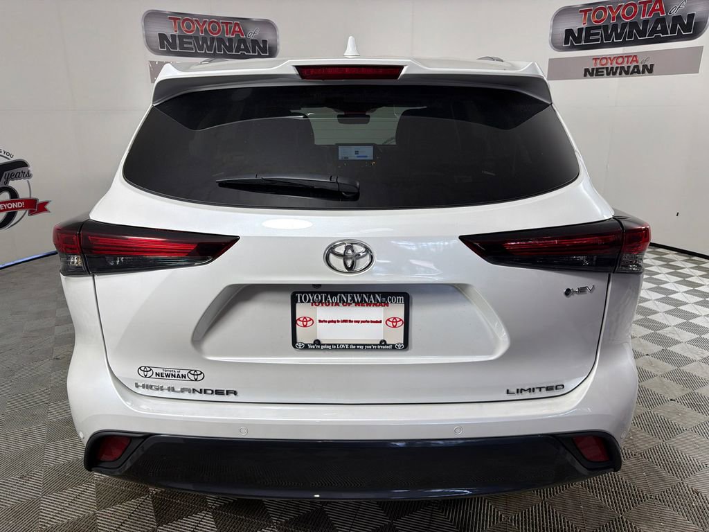 Used 2025 Toyota Highlander Limited image 5